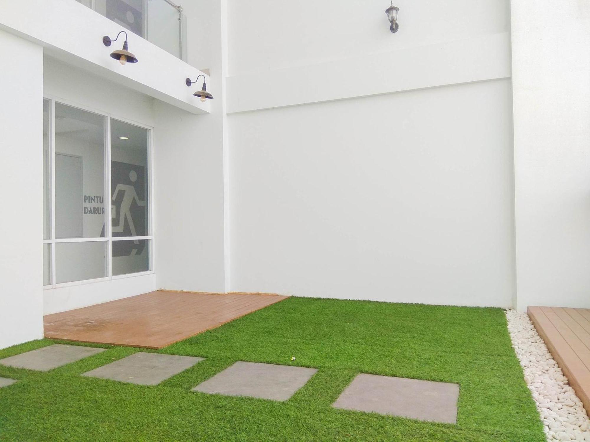 Apartemen And Cozy At Patraland Urbano By Travelio