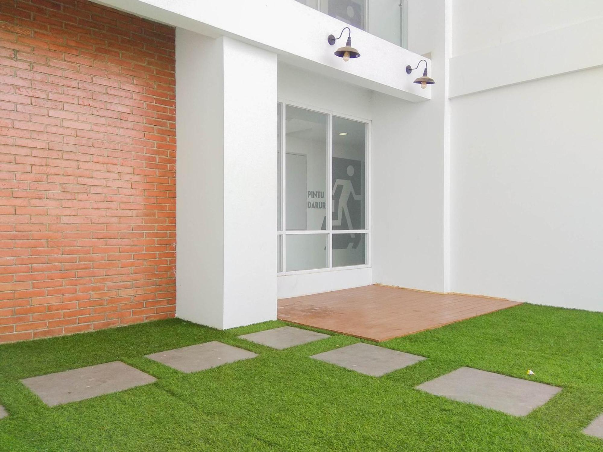 Apartemen And Cozy At Patraland Urbano By Travelio
